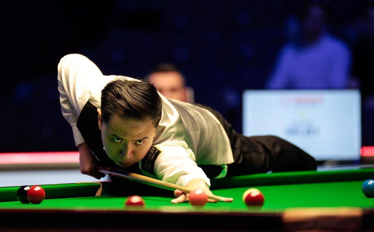 中场球员也 中场球员也