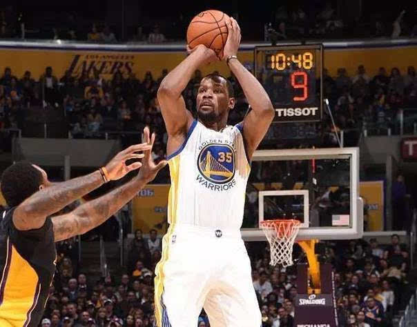 体育界普遍 体育界普遍