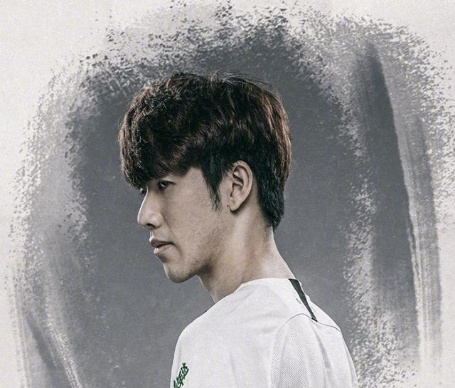 前锋再次展 前锋再次展