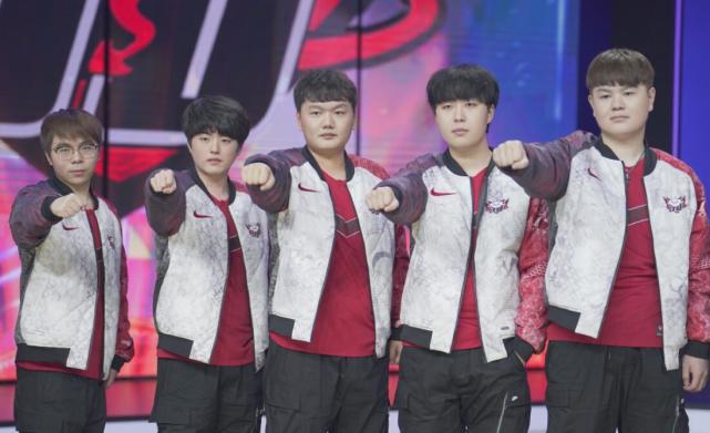 榜首更迭与 榜首更迭与